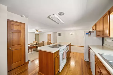 Kitchen - 412 Sunset Dr, Morehead, KY 40351 photo 3 of 10