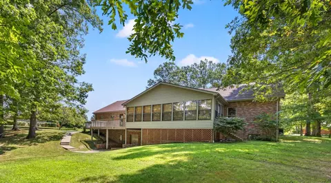 Exterior - 412 Sunset Dr, Morehead, KY 40351 photo 3 of 12