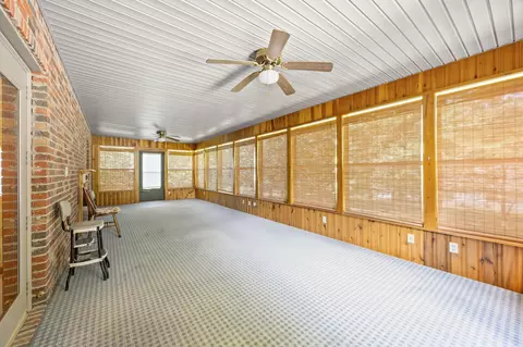 Exterior - 412 Sunset Dr, Morehead, KY 40351 photo 5 of 12