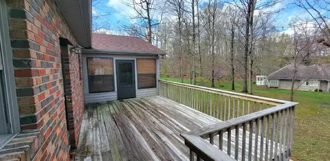 Exterior - 412 Sunset Dr, Morehead, KY 40351 photo 11 of 12