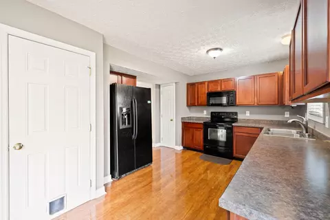 Kitchen - 107 Stapleton Way, Georgetown, KY 40324 photo 3 of 3