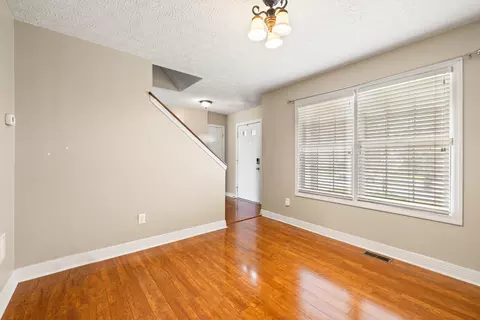 Living - 107 Stapleton Way, Georgetown, KY 40324 photo 2 of 5
