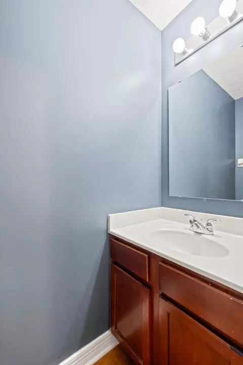 Bath - 107 Stapleton Way, Georgetown, KY 40324 photo 1 of 2