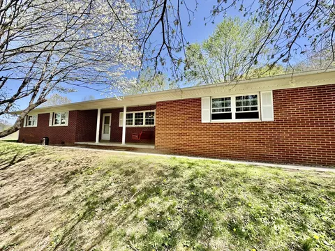 3801 Ky-225, Artemus, KY 40903