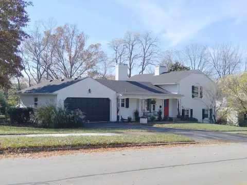1020 Castleton Way, Lexington, KY 40517