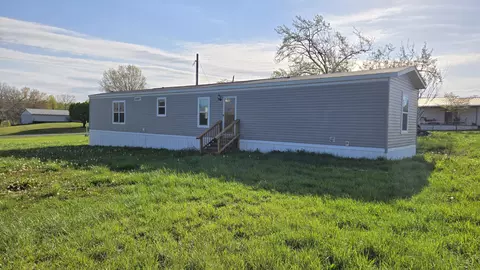 43 Honeysuckle Ln, Russell Springs, KY 42642