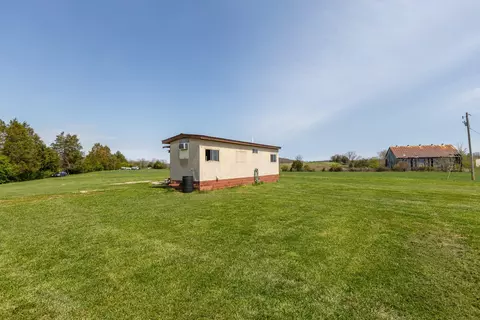 2100 Old Log Lick Rd, Winchester, KY 40391 photo 16