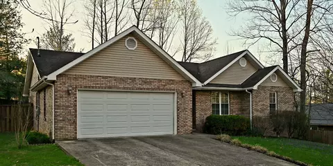 119 Oakwood Dr, Morehead, KY 40351