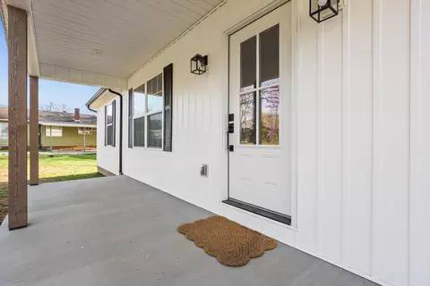 Exterior - 231 Corinth Rd, Corbin, KY 40701 photo 3 of 12