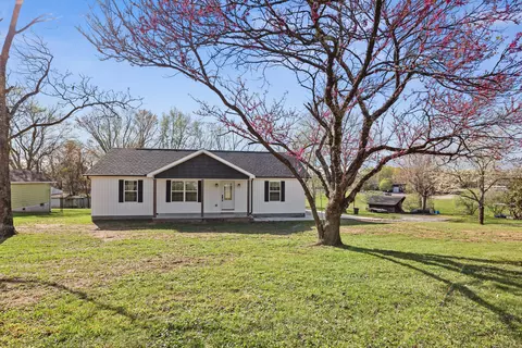 Exterior - 231 Corinth Rd, Corbin, KY 40701 photo 2 of 12