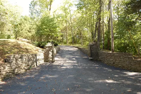701 Mccalls Mill Rd, Lexington, KY 40515