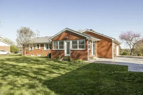 291 Mocks Creek Dr, Danville, KY 40422