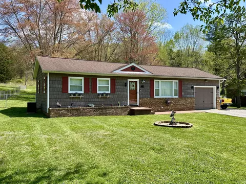 1870 Rush Branch Rd, Somerset, KY 42501