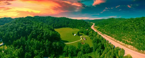 82 Fairview Farm Ln, Inez, KY 41224