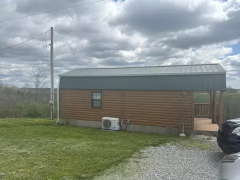 76 E French Ln, Mount Olivet, KY 41064