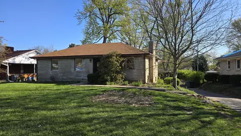 1956 Alexandria Dr, Lexington, KY 40504