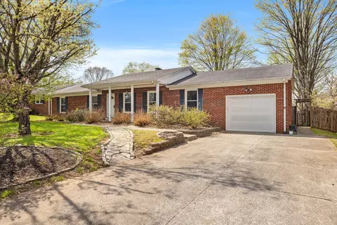 216 Blueridge Dr, Frankfort, KY 40601