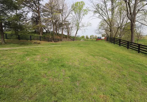 5280 Hickory Nut Rd, Nancy, KY 42544 photo 2