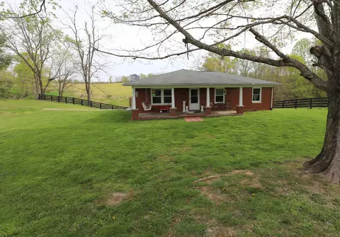 5280 Hickory Nut Rd, Nancy, KY 42544