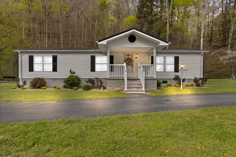 8954 Robinson Creek Rd, Virgie, KY 41572
