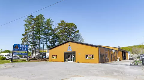 1361 N Main St, Monticello, KY 42633