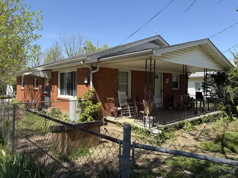 1214 S South Irvine Rd, Irvine, KY 40336