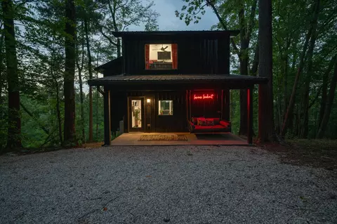 336 Chestnut Log Rd, Campton, KY 41301 photo 2