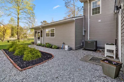 695 Valley View Dr, Burnside, KY 42519 photo 5