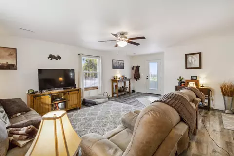 695 Valley View Dr, Burnside, KY 42519 photo 12