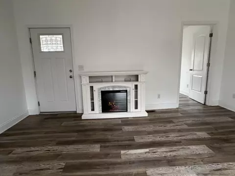 Living - 727 Gordon St, Corbin, KY 40701 photo 1 of 3