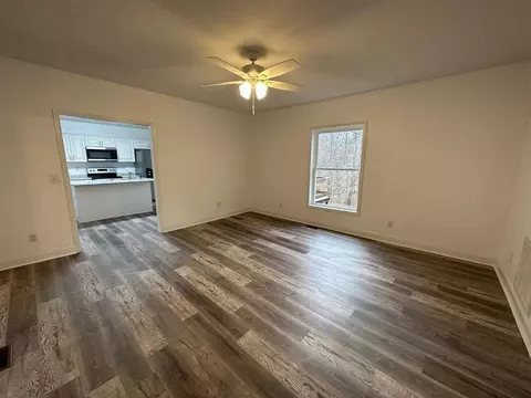 Living - 727 Gordon St, Corbin, KY 40701 photo 3 of 3
