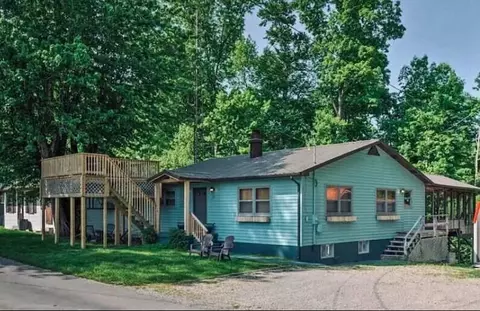 86 Horse Shoe Dr, Russell Springs, KY 42642