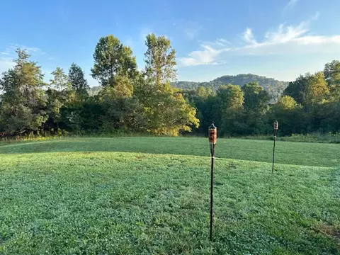 18177 Hwy 2004, Irvine, KY 40336