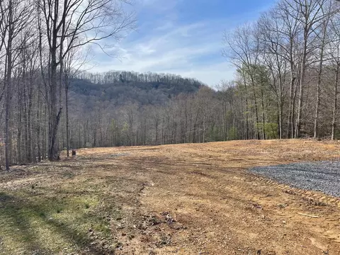3568 Highway 987, Pineville, KY 40977