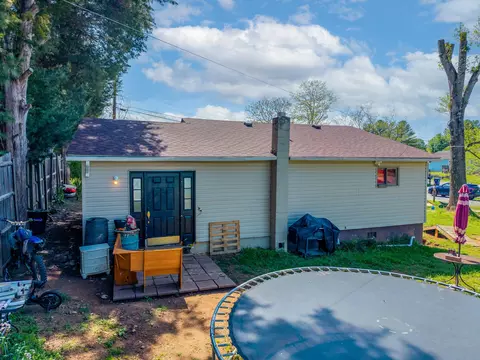 52 Walnut St, Burnside, KY 42519 photo 4