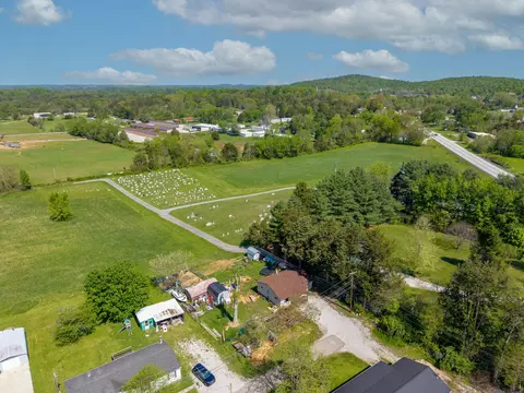 52 Walnut St, Burnside, KY 42519 photo 6
