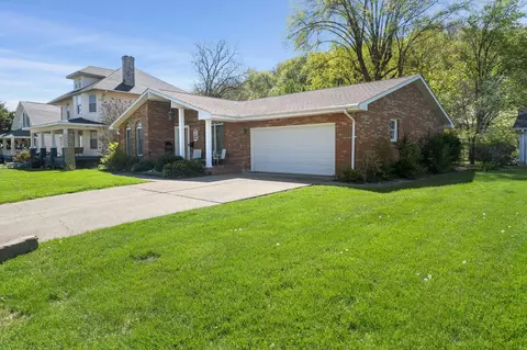 504 E 4th St, Augusta, KY 41002 photo 2