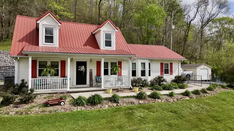 1572 Ky-80, Manchester, KY 40962