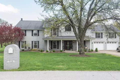 229 S Stourbridge St, Versailles, KY 40383