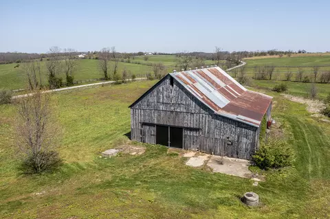 502 Steele Rd, Paris, KY 40361 photo 3