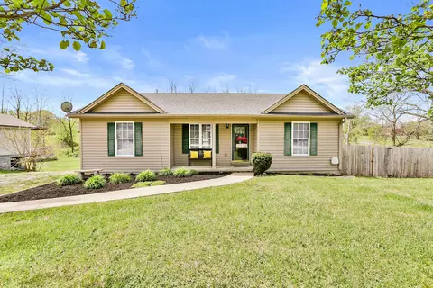1008 Bradley Dr, Lawrenceburg, KY 40342