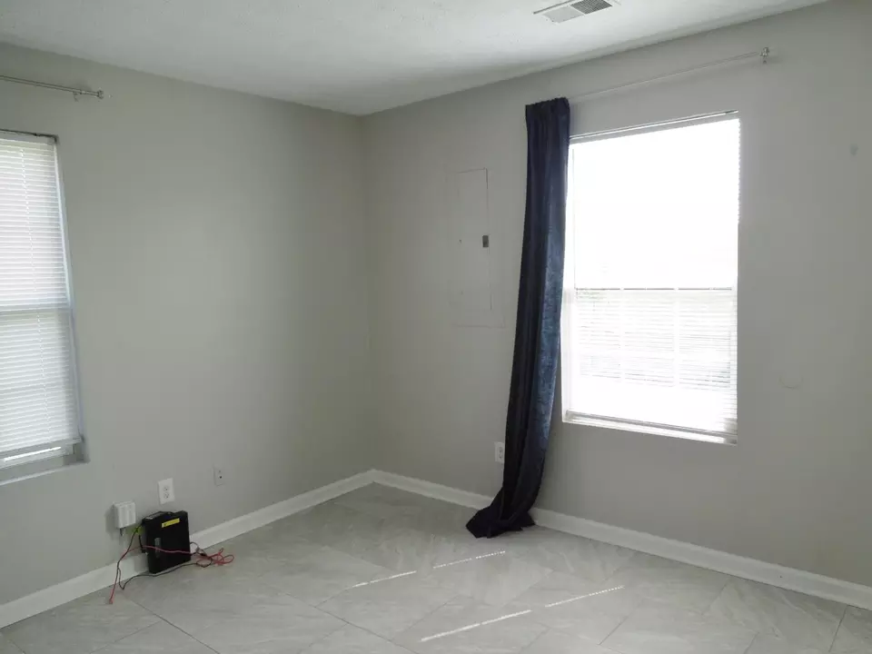 Bedroom - 218 Buffalo Trce, Winchester, KY 40391 photo 6 of 7