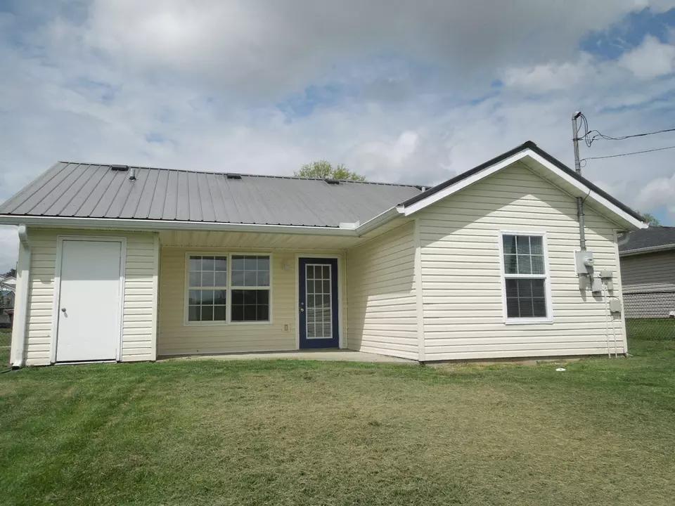 Exterior - 218 Buffalo Trce, Winchester, KY 40391 photo 4 of 9