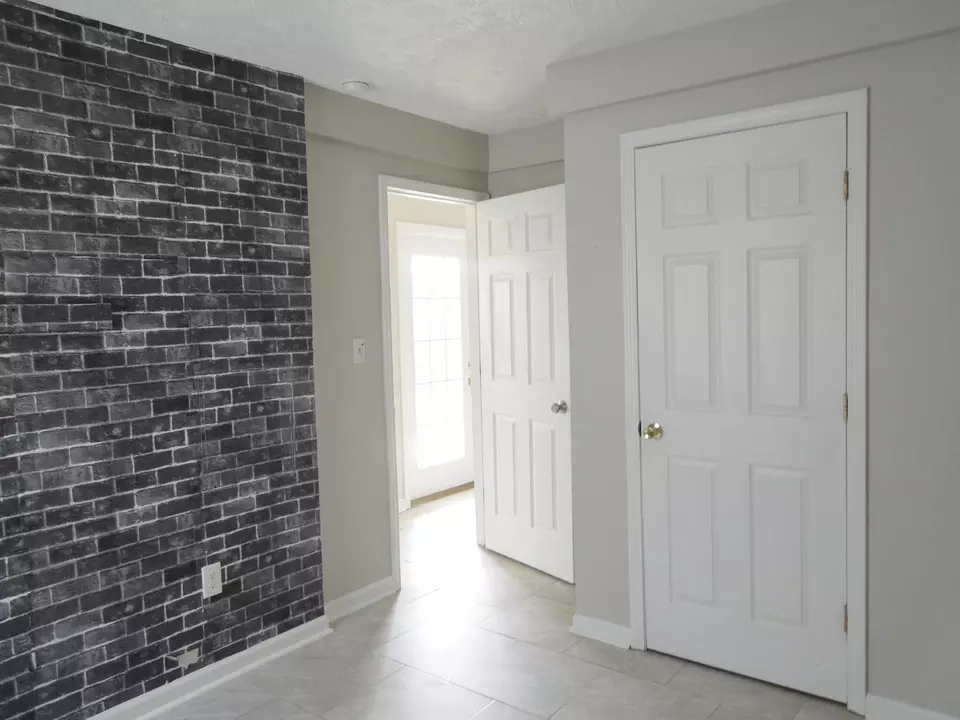 Bedroom - 218 Buffalo Trce, Winchester, KY 40391 photo 5 of 7