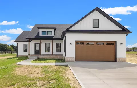 386 Evergreen Cir, Danville, KY 40422