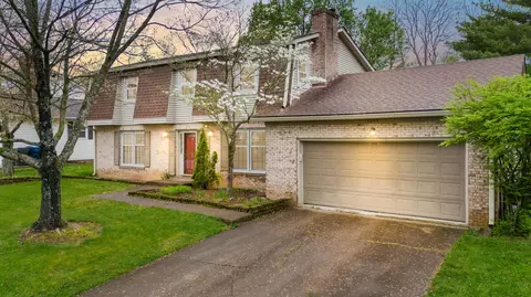 3325 Carriage Ln, Lexington, KY 40517