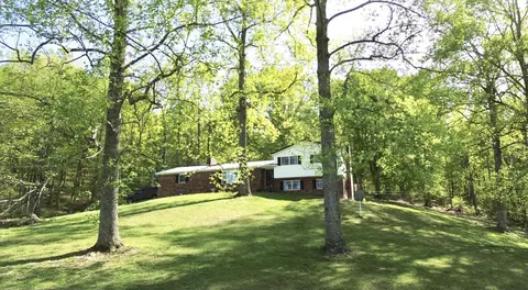 3555 Ky-8, Vanceburg, KY 41179