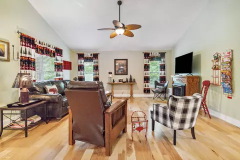 211 Stoneybrook Rd, Burnside, KY 42519 photo 6