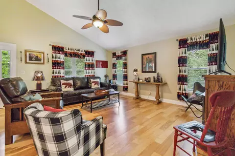 211 Stoneybrook Rd, Burnside, KY 42519 photo 5