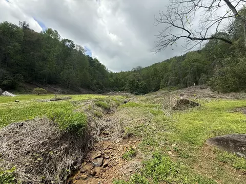 460 Bailey Branch Rd, Walker, KY 40997 photo 5